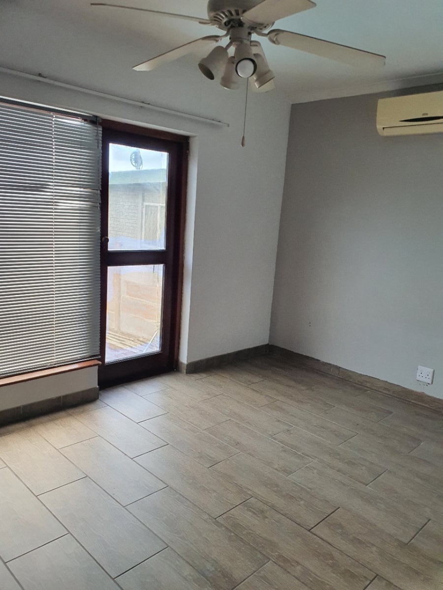 To Let 4 Bedroom Property for Rent in Azalea Park Eastern Cape